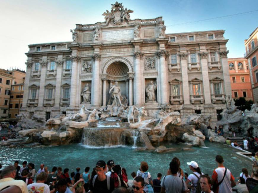 Roma, le monete lanciate nella Fontana di Trevi nelle casse del Comune