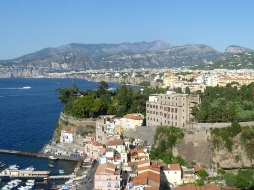 Sorrento: accordo Federalberghi-Regione per vaccinare il personale turistico