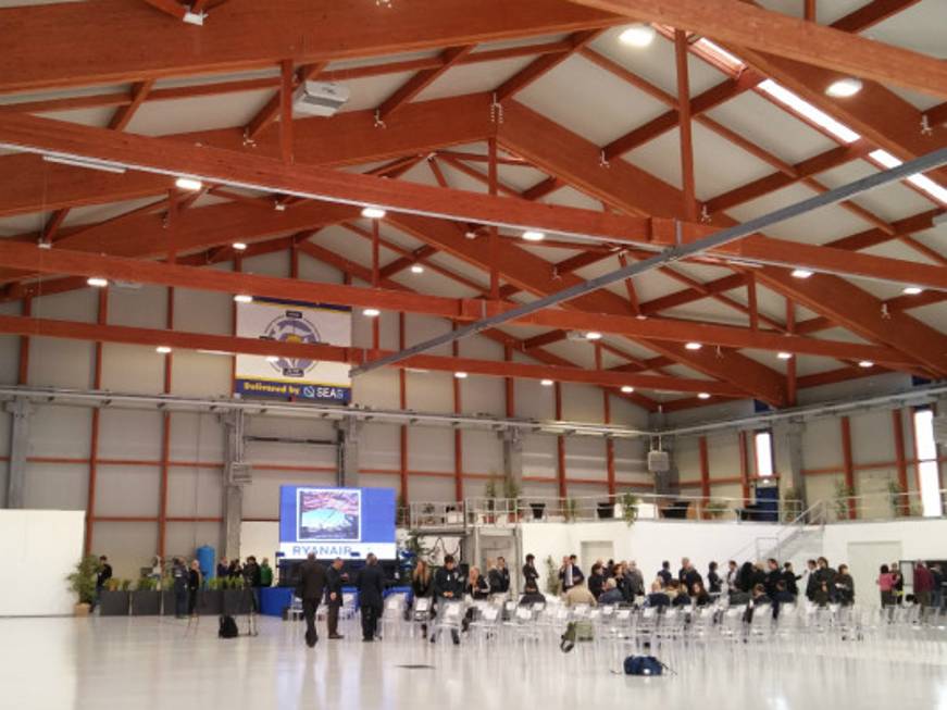 Ryanair, non solo voli: a Bergamo un hangar e un centro tecnologico