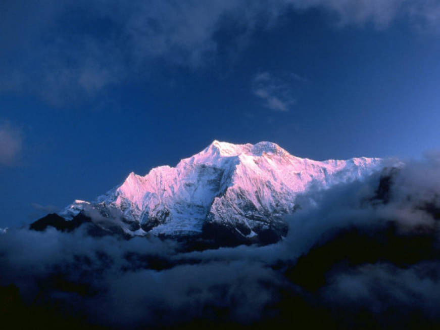Nepal, ripartono i voli panoramici sull'Himalaya