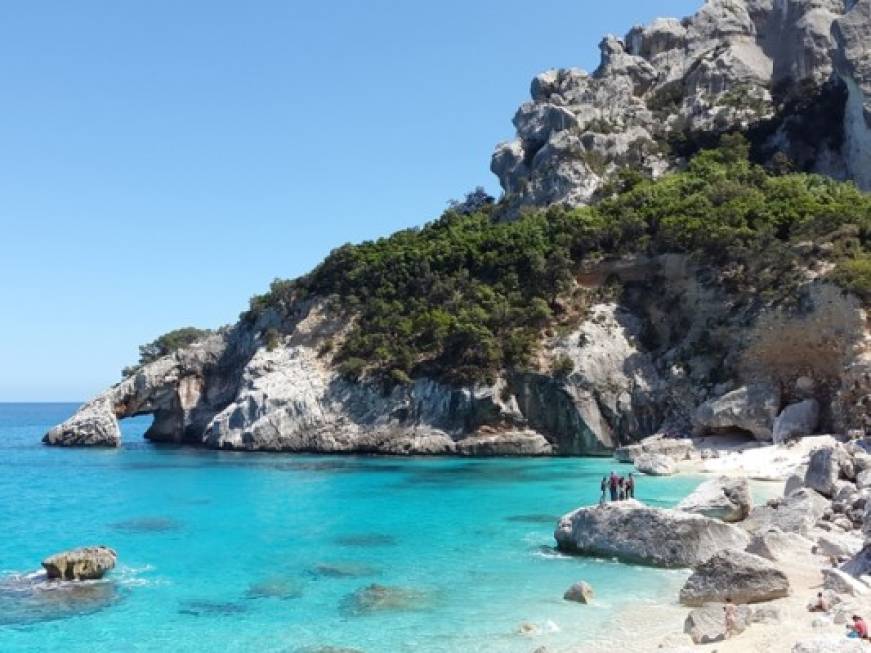 Exploit della Sardegna: oltre un milione di arrivi nell'estate