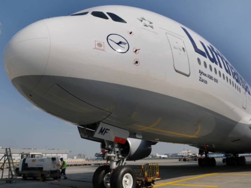 Lufthansa prepara il saluto all’ultimo A380, sarà parcheggiato nel deserto in Spagna