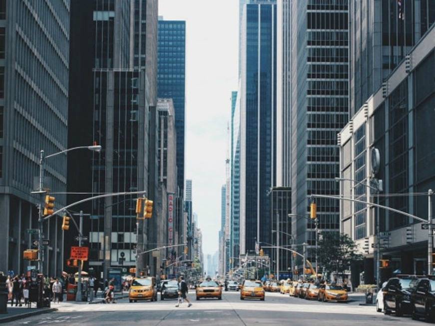 Viaggi a New York, vaccino ai minori per attività al chiuso