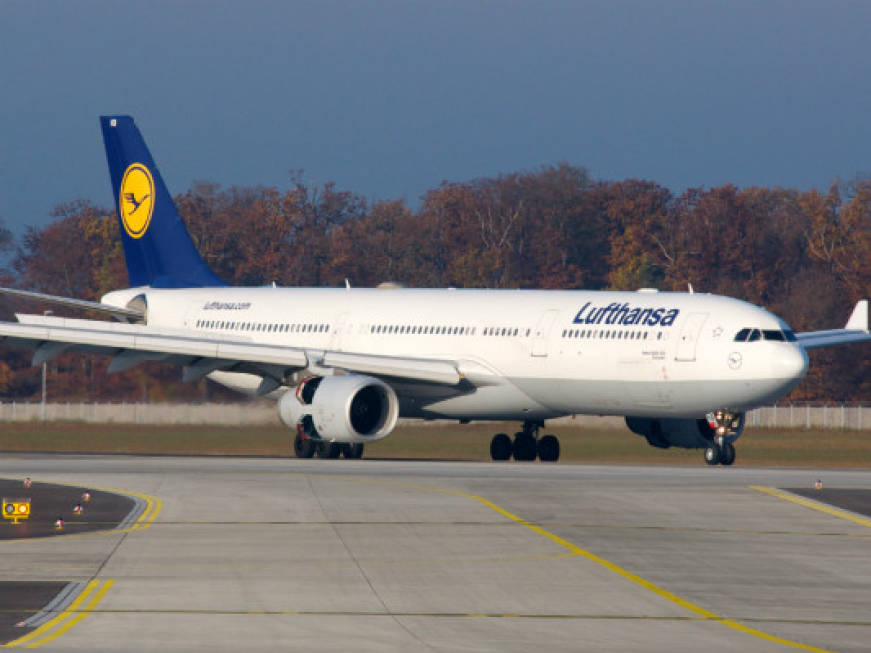 Lufthansa ancora in sciopero, domani 26 novembre fermi i voli di lungo raggio