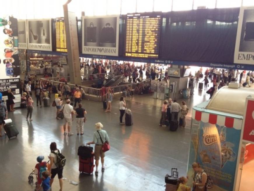 Caos treni: ritardi e cancellazioni per guasti a Roma e Firenze