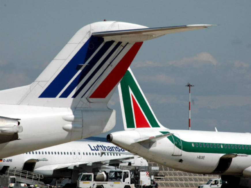 Alitalia e Af studianoun vettore low cost