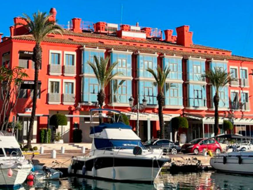 Leo Messi apre un nuovo hotel di lusso a Cadice