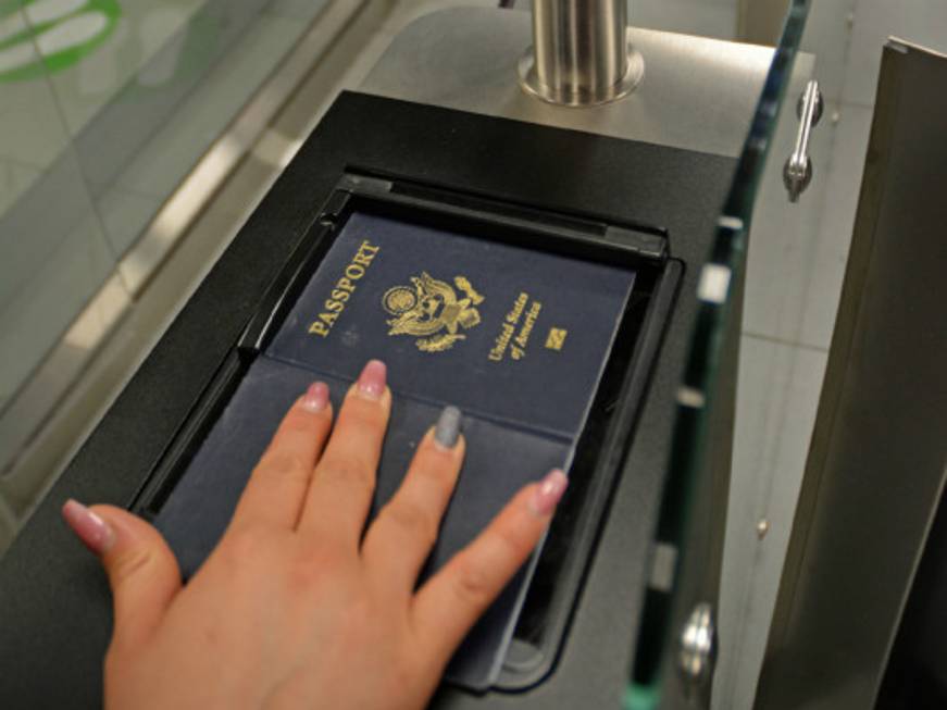 Fiumicino velocizza il controllo passaporti, E-gates anche per gli americani