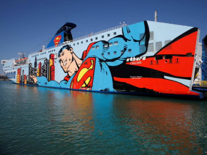 Un altro supereroe per Tirrenia, Superman sale a bordo dell'Athara