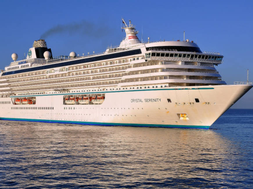Crystal Symphony e Crystal Serenity bloccate alle Bahamas