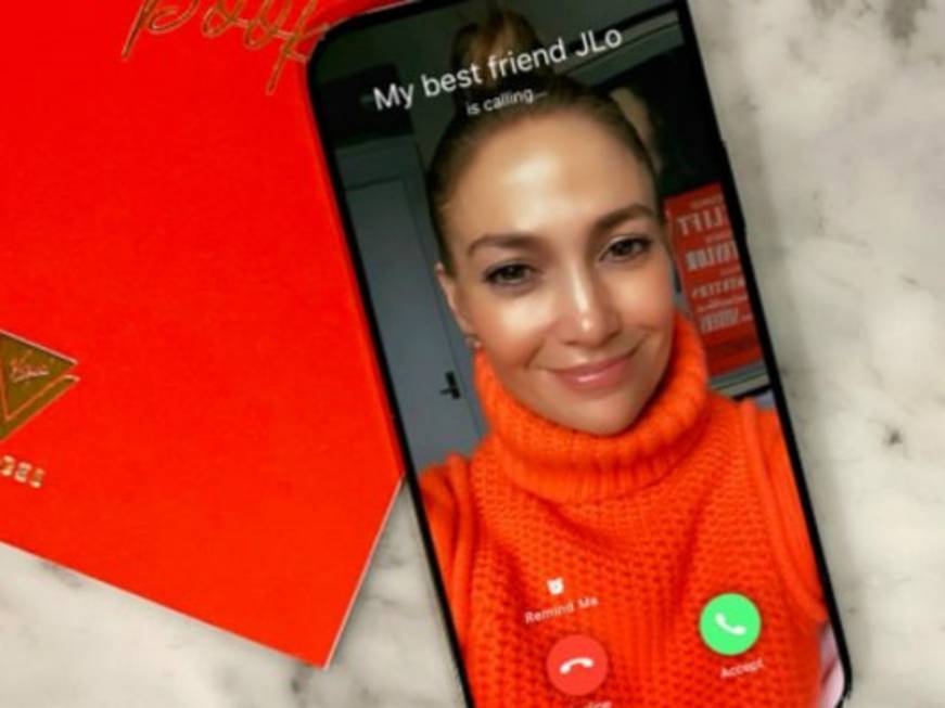 Virgin Voyages supera il concetto di madrina e si allea con Jennifer Lopez