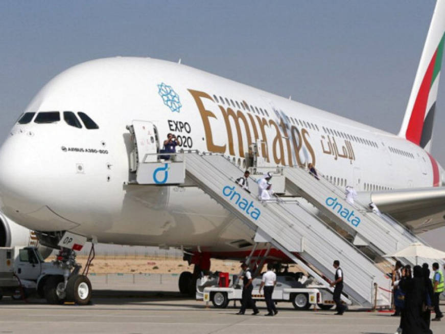 Debutta l&amp;#39;aereo più grande del mondo ecco l&amp;#39;A380-800 di Emirates