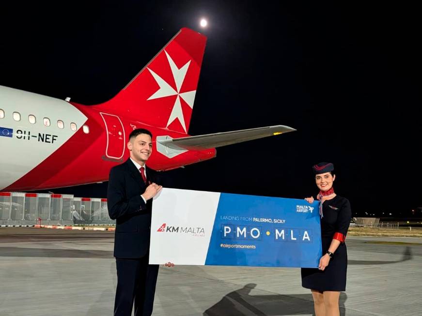 KM Malta AirlinesDecollail Malta-Palermo