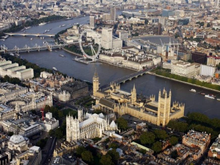 Allarme a Londra, studio rivela: turismo in calo del 10 per cento Allarme a Londra, studio rivela: turismo in calo del 10 per cento