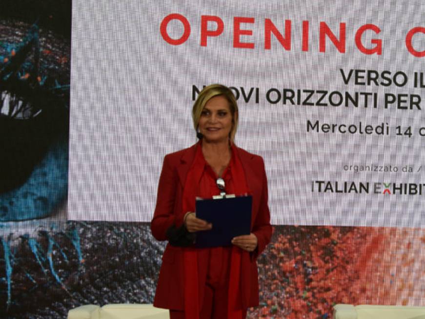 Simona Ventura: “È l’ora di riscoprire l’Italia”