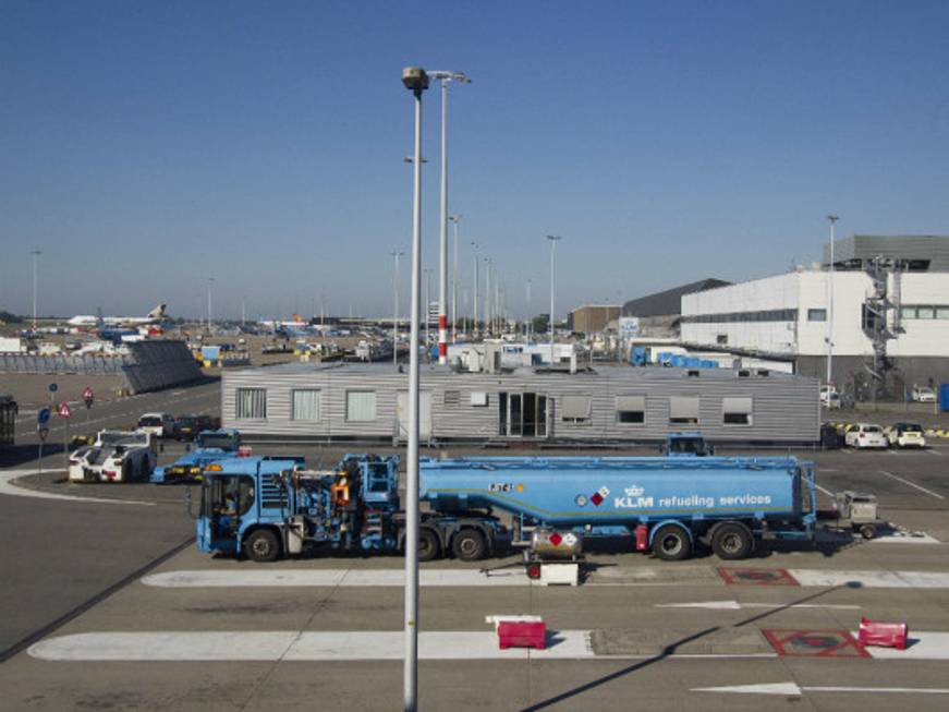 Amsterdam, Schiphol in difficoltà proroga il limite di passeggeri