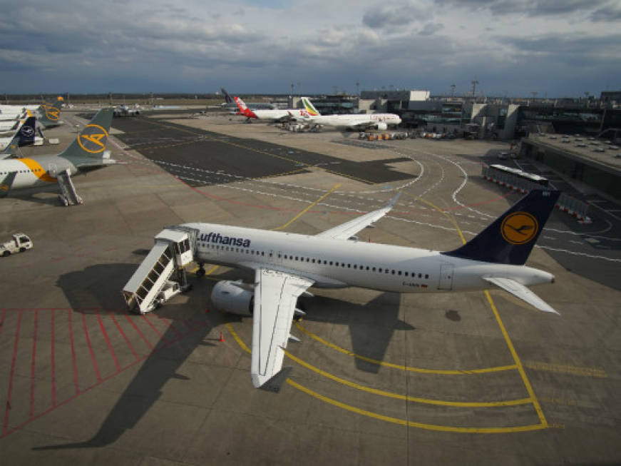 Germania, guasto ai sistemi d’imbarco Lufthansa: traffico aereo in tilt Germania, guasto ai sistemi d’imbarco Lufthansa: traffico aereo in tilt
