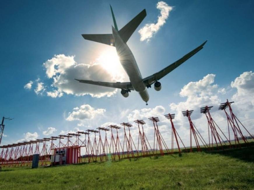 Voli Ue-Regno Unito garantiti per 6 mesi anche senza no deal Voli Ue-Regno Unito garantiti per 6 mesi anche senza no deal
