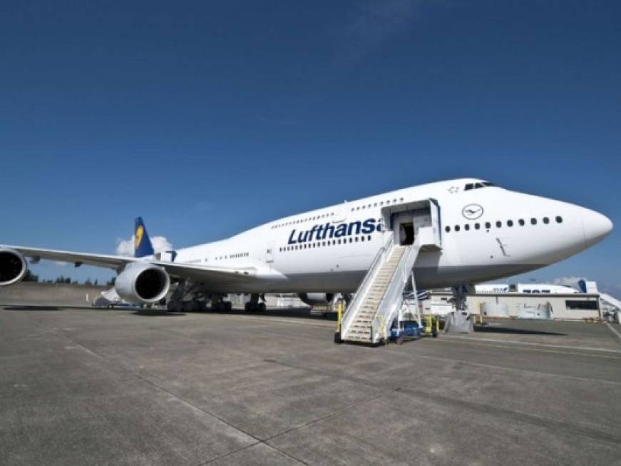 Il Boeing 747-8 debutta con la livrea Lufthansa