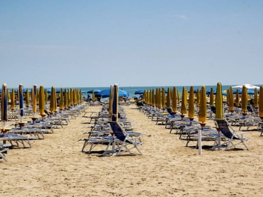 Il coprifuoco mina l’estate: 4 milioni di italiani pronti a rinunciare alle vacanze