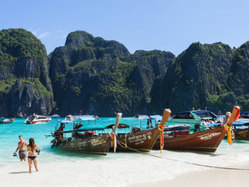 Troppi turisti: chiude alle barche Maya Bay, la ‘The Beach’ di Leonardo DiCaprio