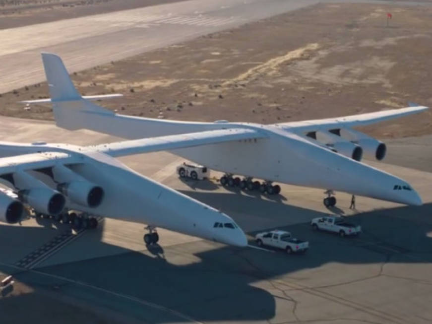 Arriva Stratolaunch, l'aereo più grande del mondo: il video