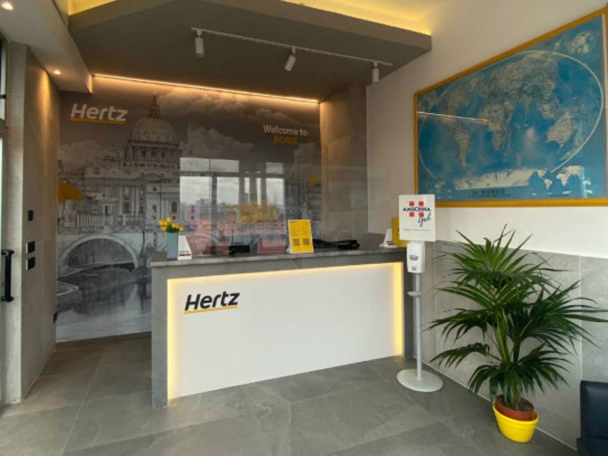 Hertz investe sui veicoli elettrici