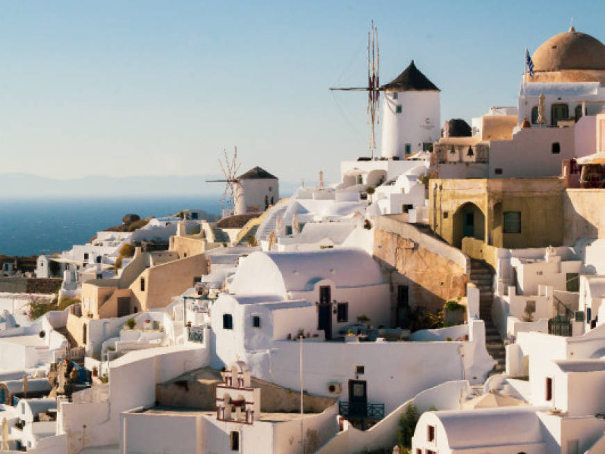 Nobu Hospitality approda in Grecia con un boutique hotel a Santorini