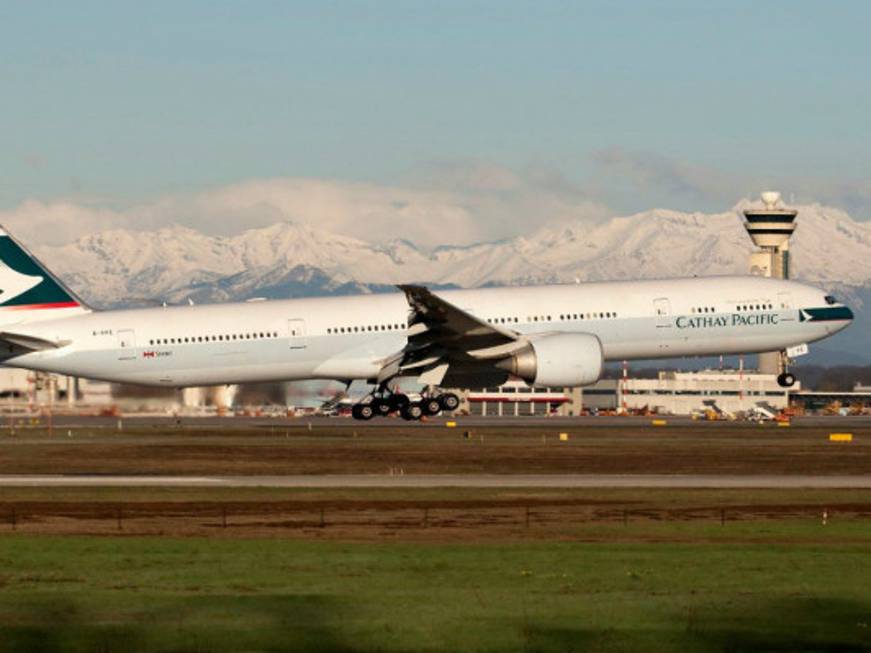 Cathay Pacific torna in Italia: volo su Milano da novembre