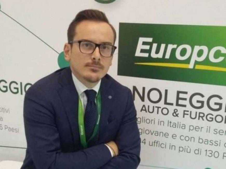 Europcar lancia Smart Way, cellulare di cortesia con l’auto a noleggio