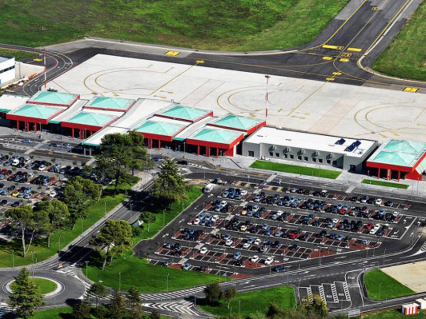 Nuovo record per l'aeroporto di Perugia: agosto a &#43;137%