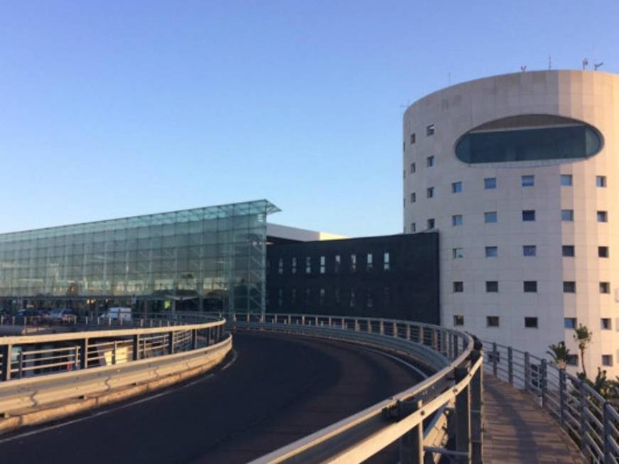 Aeroporto di Catania, dopo l’eruzione dell’Etna riapre la pista