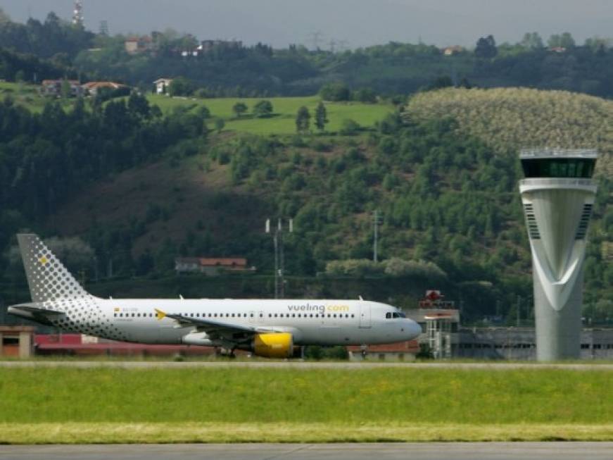 Vueling lungo raggio: accordi con Etihad, Singapore Airlines, Air China e Hainan