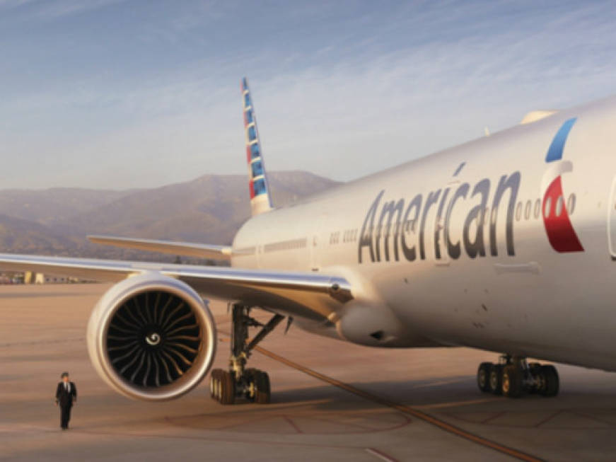 Svolta ecologica per American Airlines, da novembre addio alla plastica sui propri voli