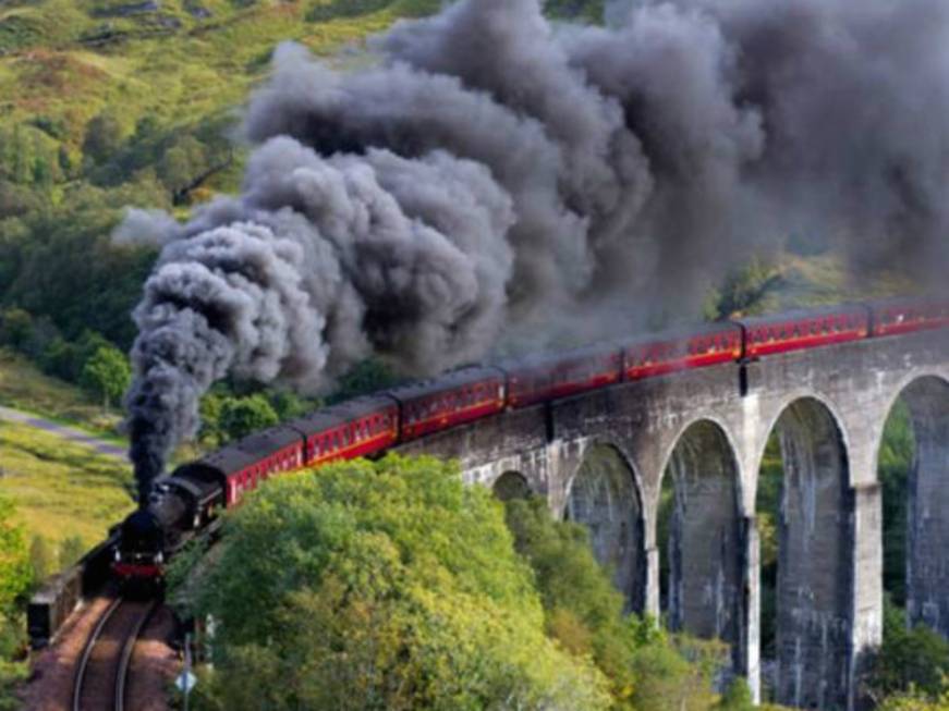 Sulle tracce di Harry Potter a bordo dell'Hogwarts Express