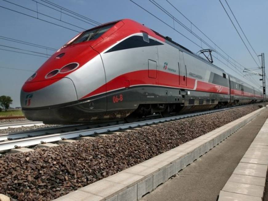 Trenitalia: per l&amp;#39;8 marzo treno gratis per le donne se si viaggia in 2