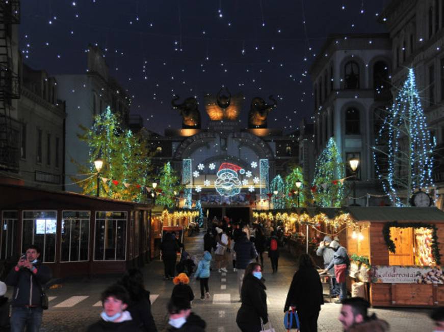 Il Natale di Cinecittà World: luci e intrattenimento fino all’8 gennaio