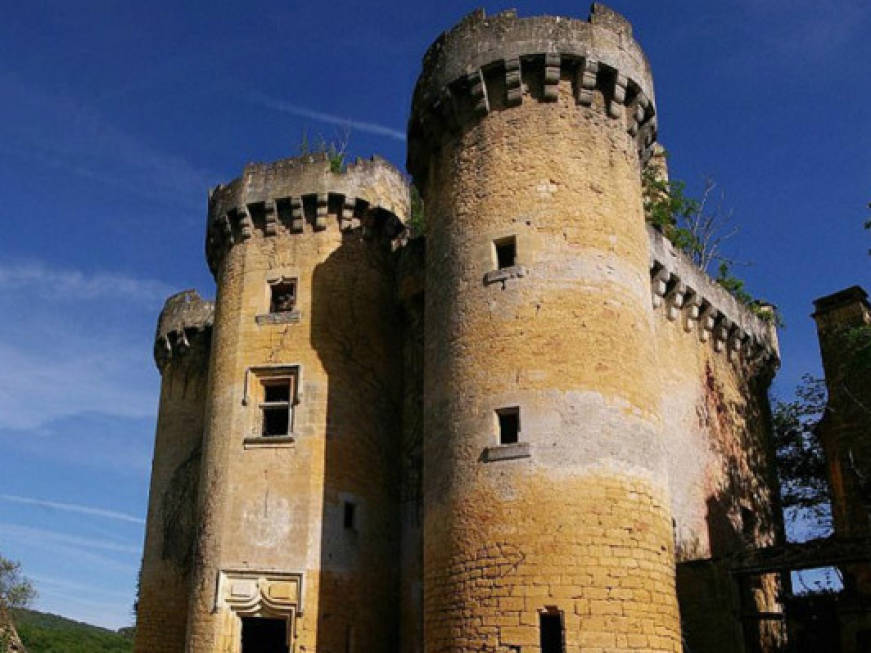 In Francia c’è un vero castello in vendita a soli 50 euro