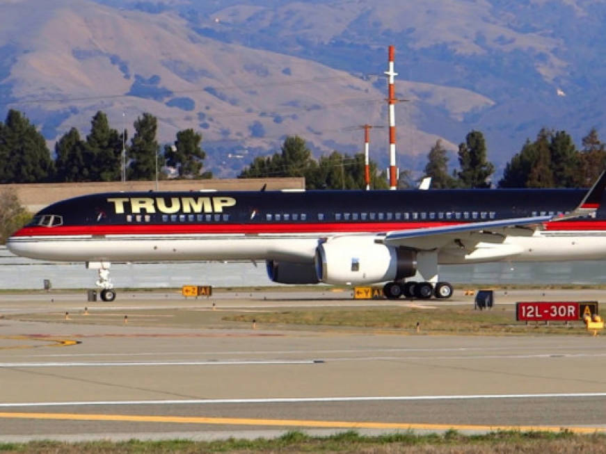 Donald Trump vola con il B757: i segreti dell&amp;#39;aereo personale del neopresidente Usa