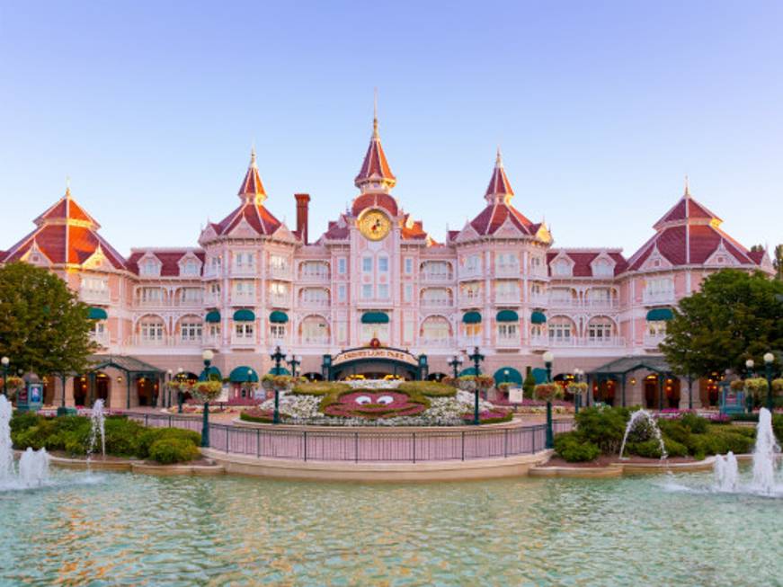 Disneyland Paris, riapre le porte il Disneyland Hotel con l'opzione Vip del The Castle Club