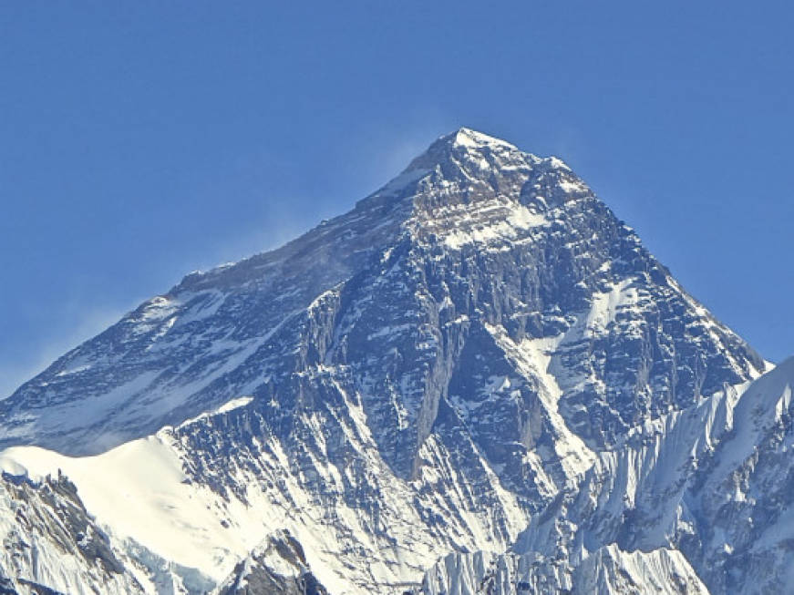 Turismo sull&amp;#39;Everest: crollo delle prenotazioni per il 2016