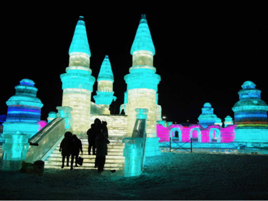 In Cina la città di ghiaccio che attira 10 milioni di turisti