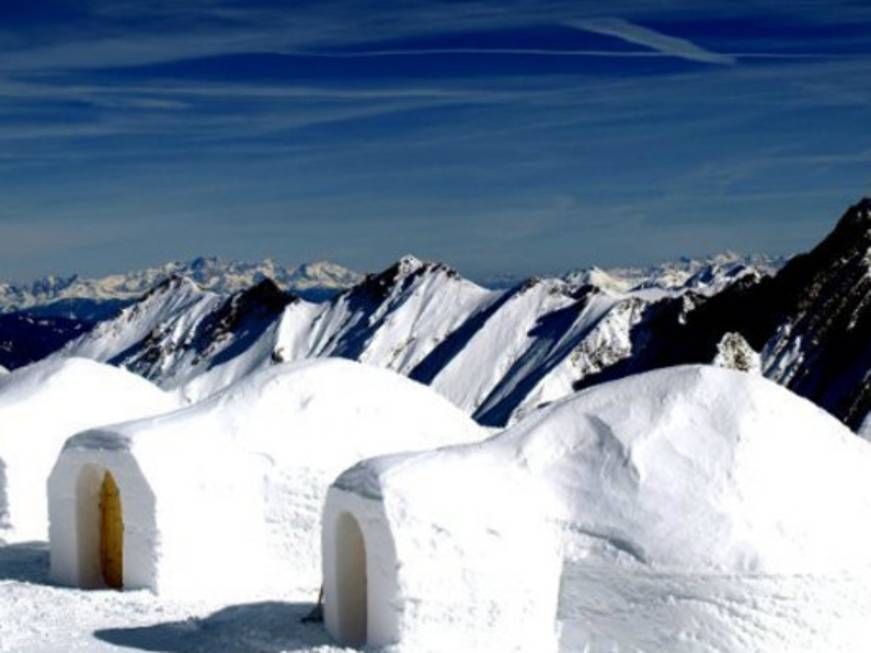 Dormire in un igloo in Francia, la proposta di TravelBird