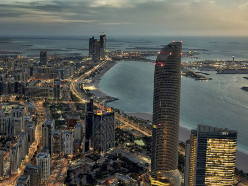 Abu Dhabi taglia le tasse sul turismo