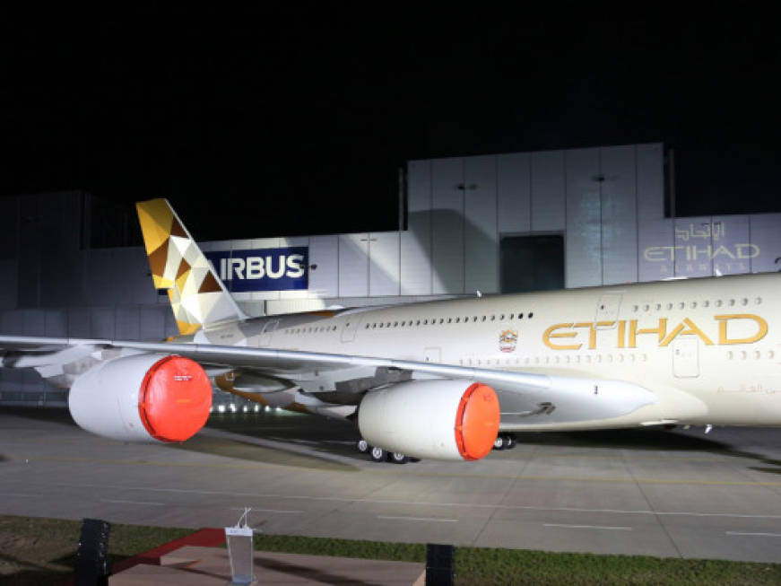Etihad svela la nuova livrea sul primo A380