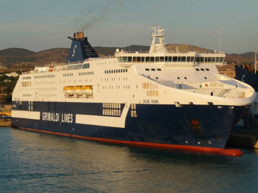 Restyling e allungamento per due ferry Grimaldi Lines