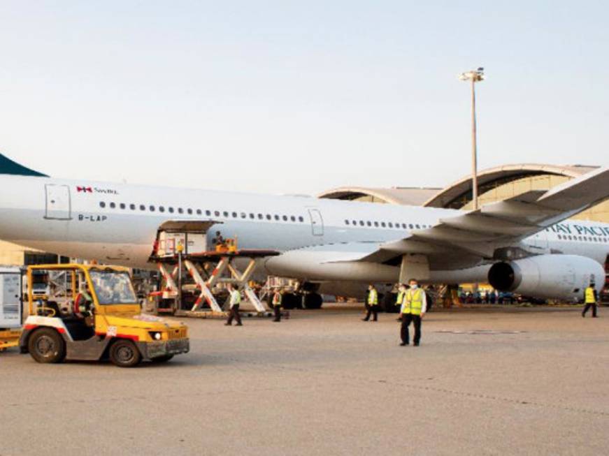 Il record di Cathay Pacific: 15 milioni di vaccini consegnati