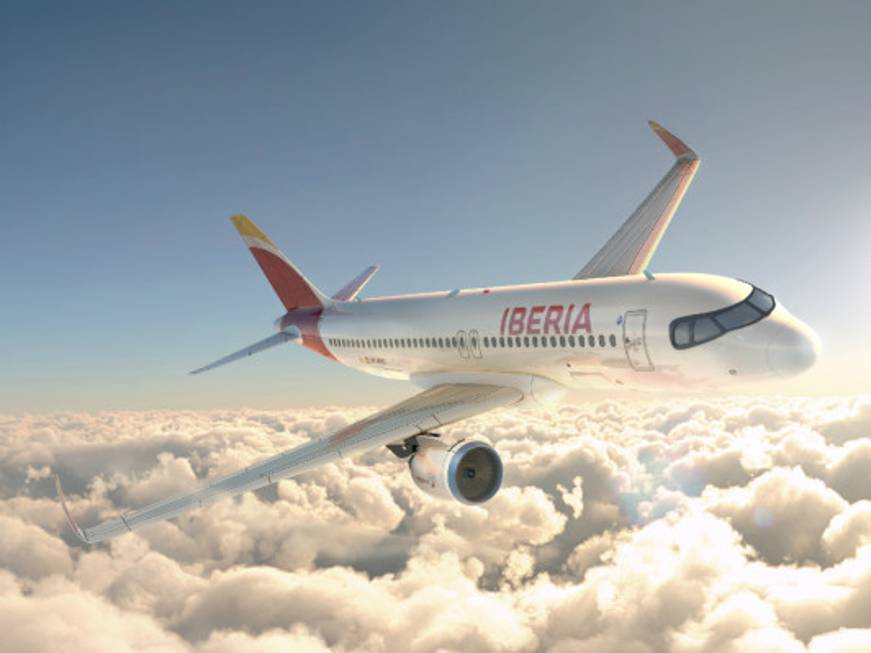 L'allarme di Iberia: &quot;Volare in aereo potrebbe diventare un lusso per pochi&quot;