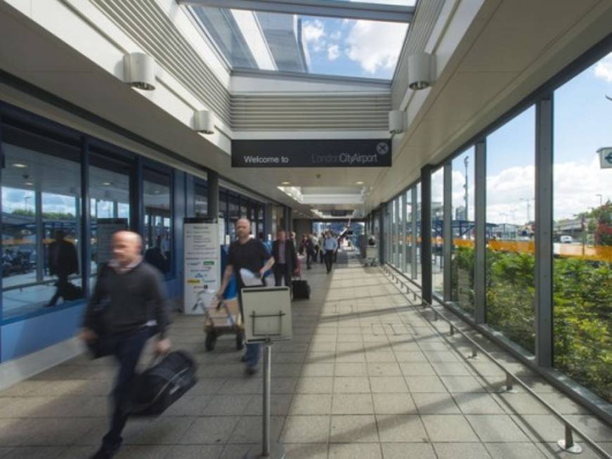 Finisce la protesta allo scalo, riapre il London City Airport