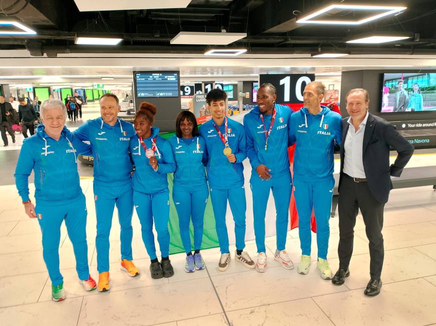 I campioni mondiali di atletica leggera tornano a casa con Air China